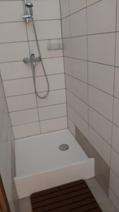 Hostel In Picerija Spajza Мойстрана Экстерьер фото