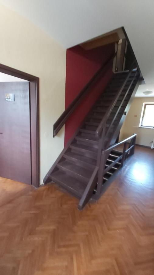 Hostel In Picerija Spajza Мойстрана Экстерьер фото