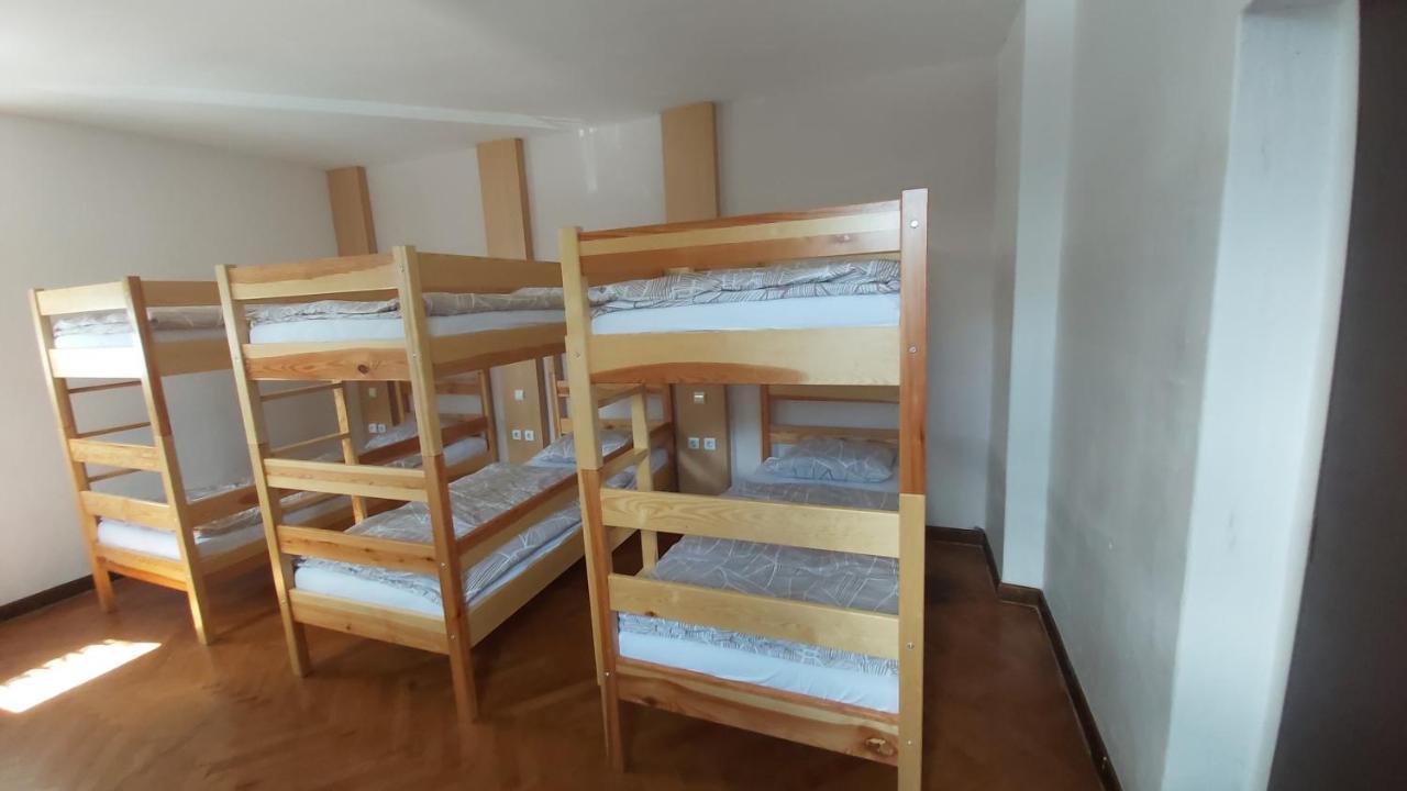 Hostel In Picerija Spajza Мойстрана Экстерьер фото
